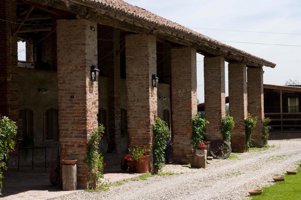 帕维亚卡尔特修道院Agriturismo Fiamberta住宿加早餐旅馆 外观 照片